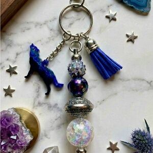 🐺 Midnight Wolf & Celestial Galaxy Keychain 🌌